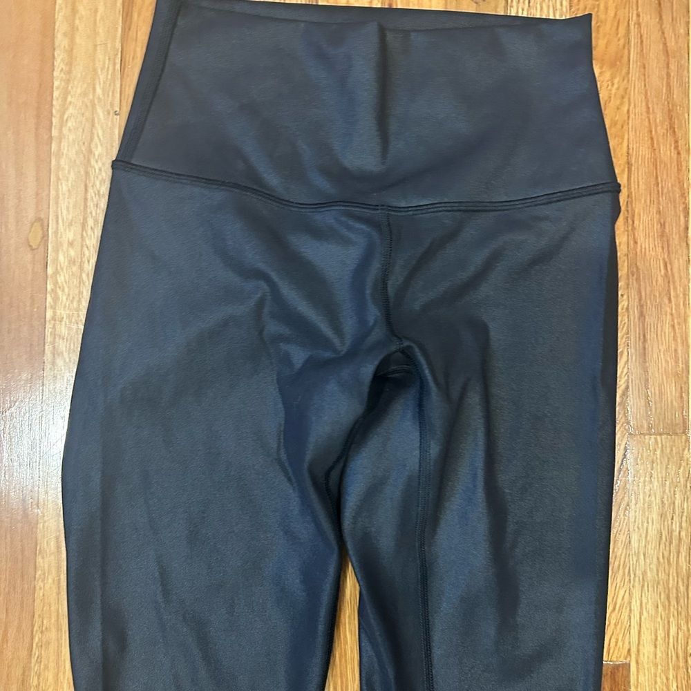 Lululemon Matte Black Foil High-Rise Wunder Under Leggings Size 2